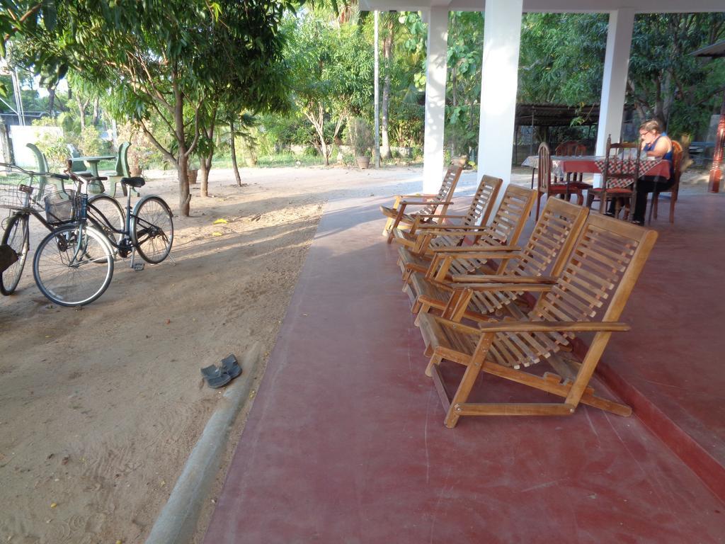 Jayaru Guest House Polonnaruwa Buitenkant foto