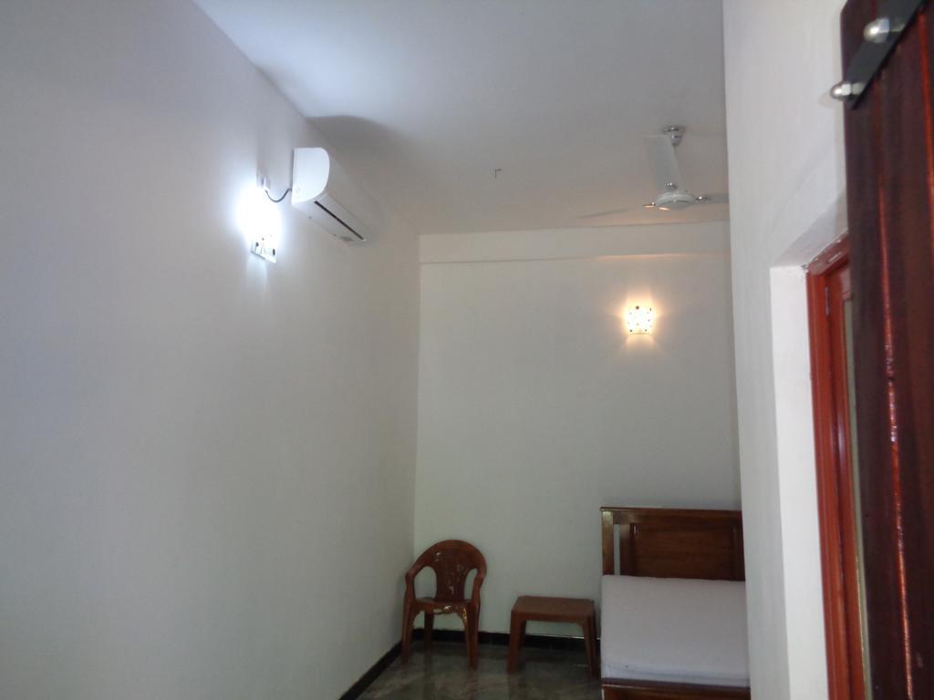 Jayaru Guest House Polonnaruwa Buitenkant foto
