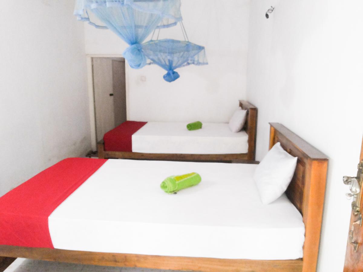 Jayaru Guest House Polonnaruwa Buitenkant foto