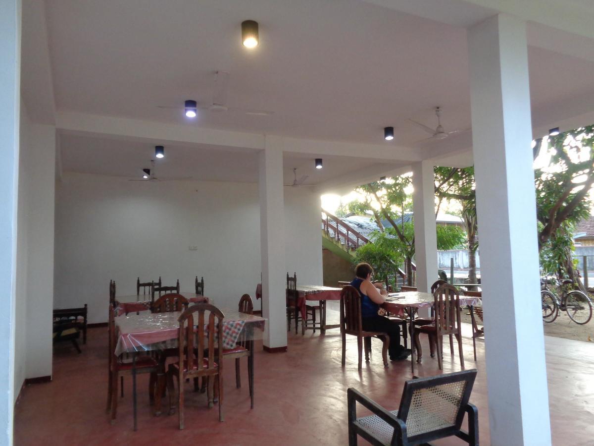 Jayaru Guest House Polonnaruwa Buitenkant foto